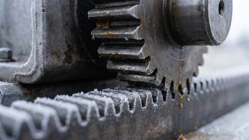 Зубчатая рейка и шестерня электропривода